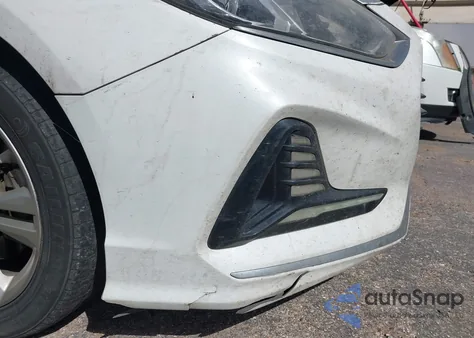 2018 Hyundai Sonata Sel z USA, uszkodzony, nr VIN 5NPE34AF7JH677008